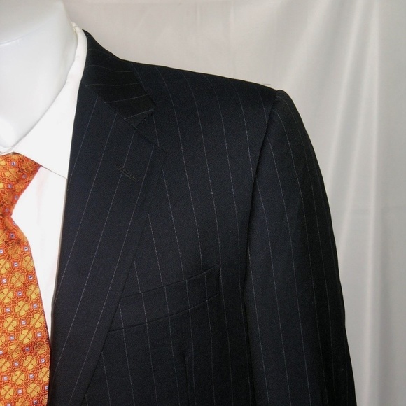 Hickey Freeman Madison Loro Piana Blue Stripes Two Button Suit 41R